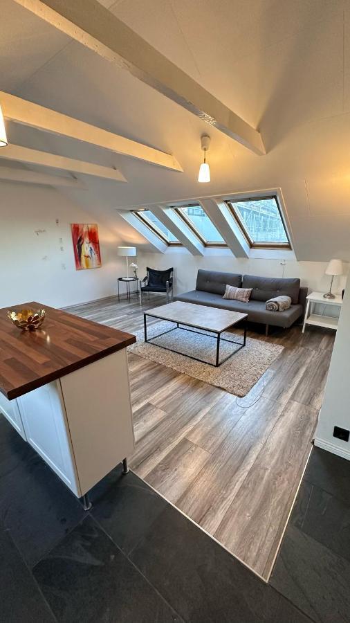 Theater Row Apartments Reykjavik Bilik gambar