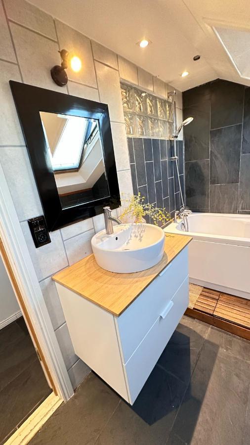 Theater Row Apartments Reykjavik Luaran gambar