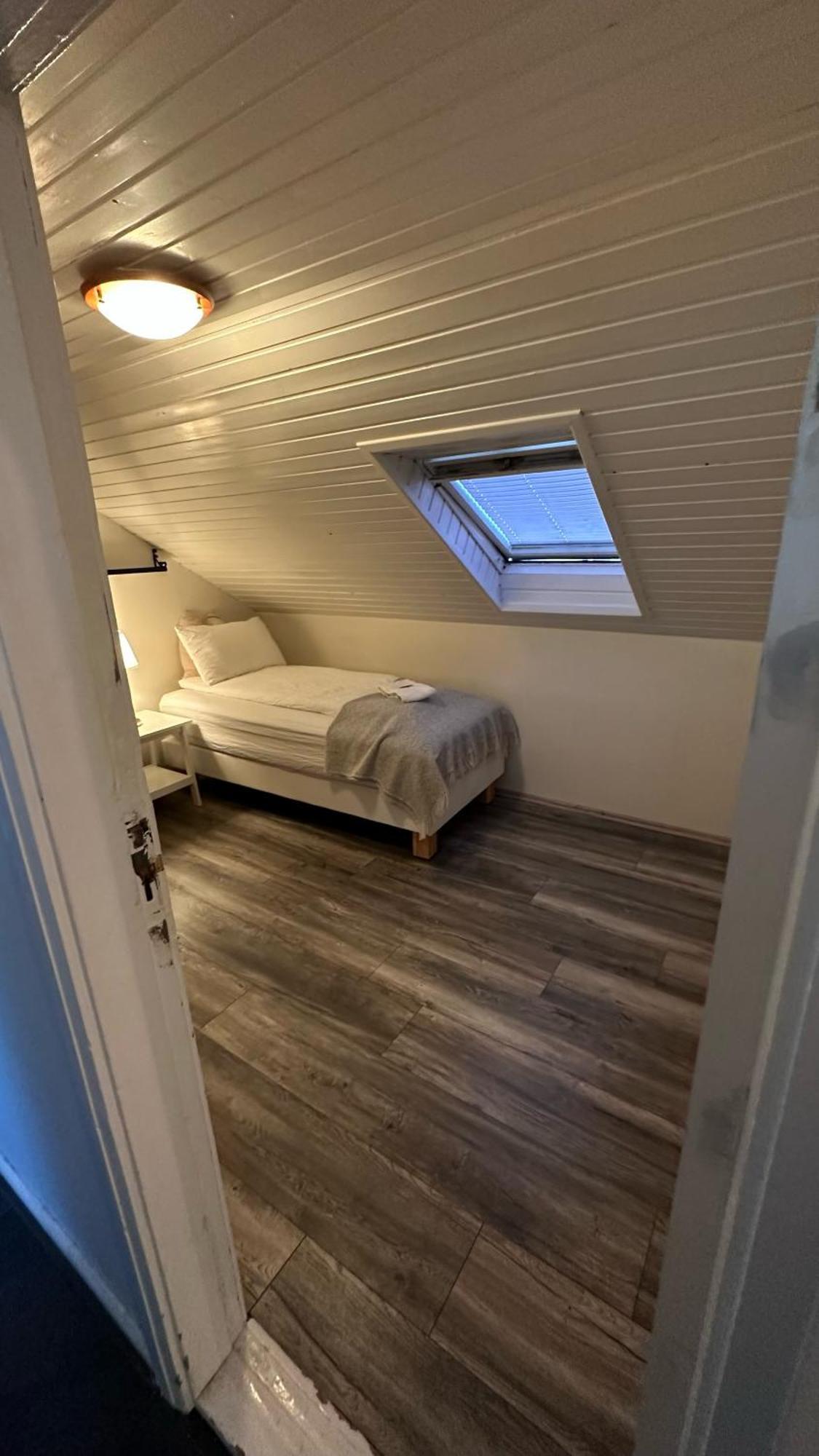 Theater Row Apartments Reykjavik Bilik gambar