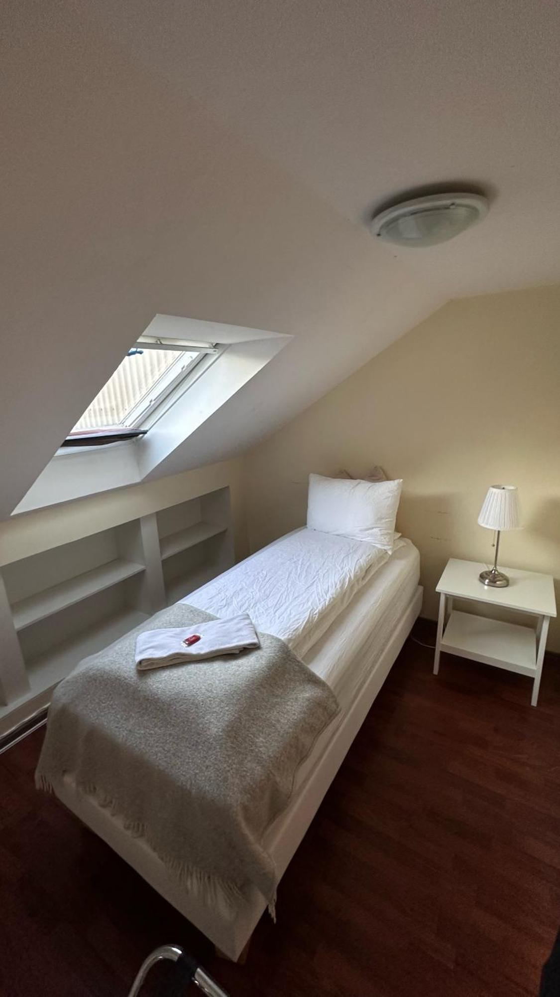 Theater Row Apartments Reykjavik Bilik gambar
