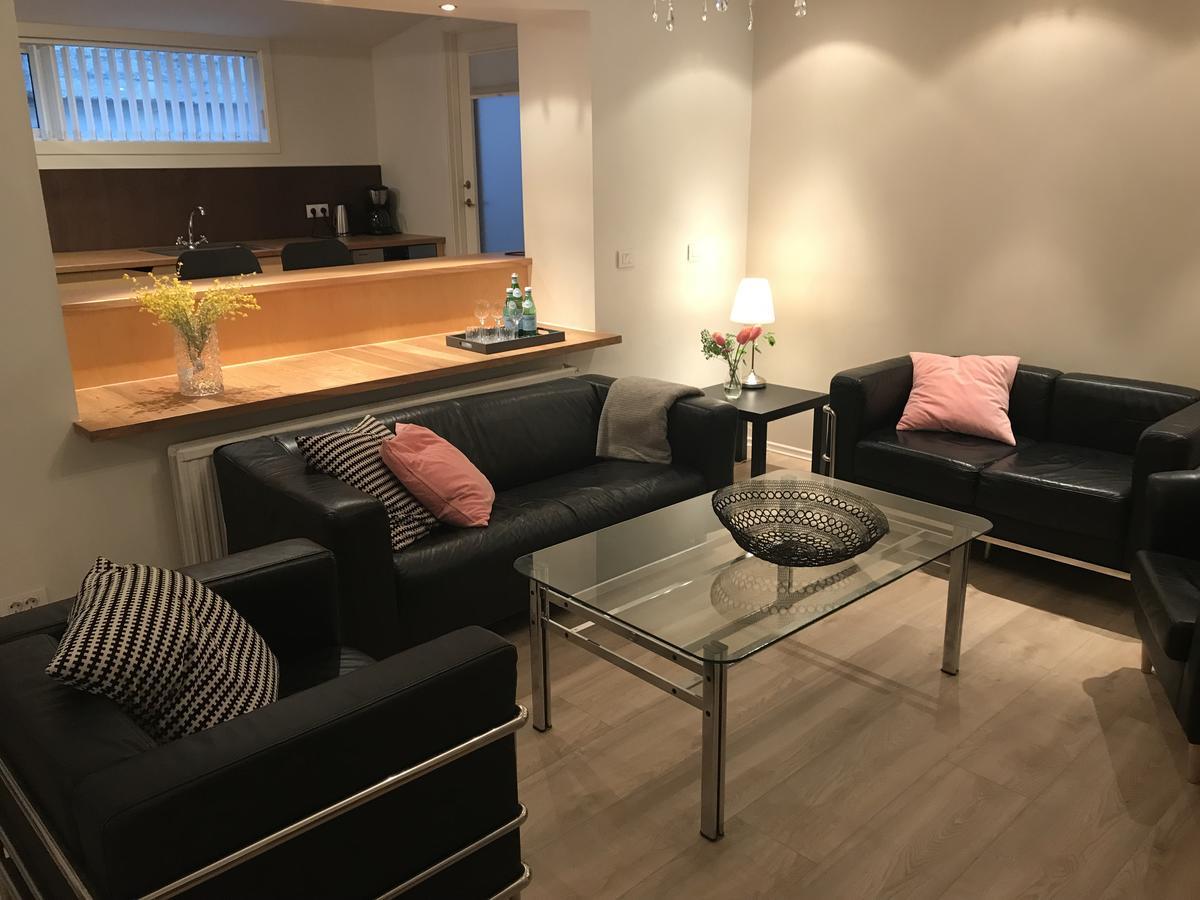 Theater Row Apartments Reykjavik Luaran gambar